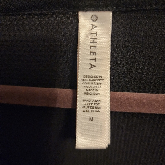 NWT ATHLETA WIND DOWN SLEEP TOP Black waffle knit size Medium lounge wear soft - Picture 5 of 6